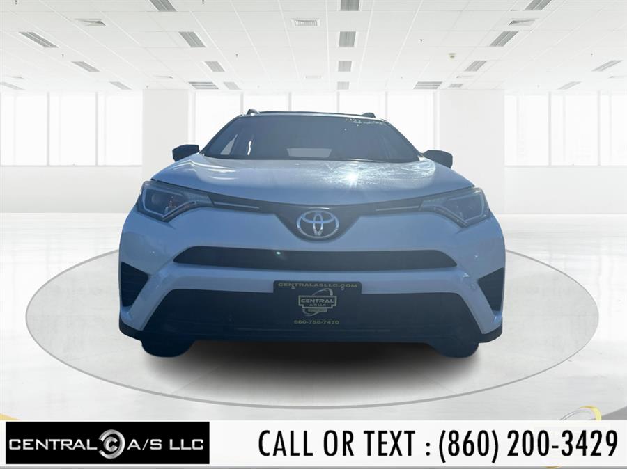 2016 Toyota RAV4 LE photo 2