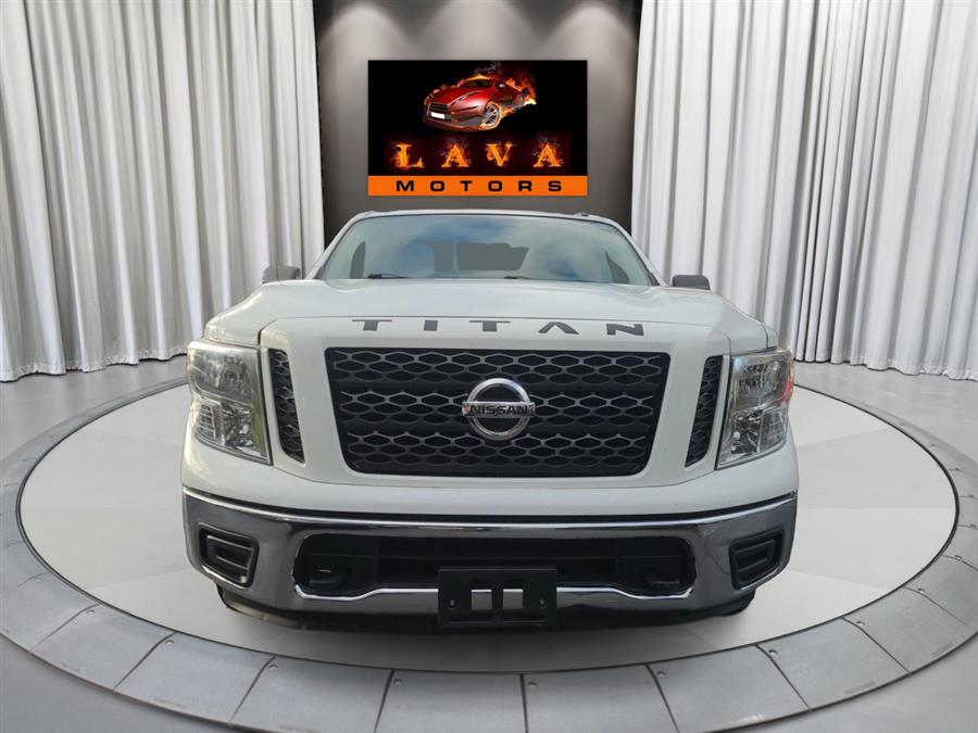 2019 Nissan Titan Single Cab SV photo 2
