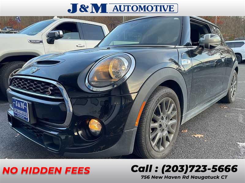 Used 2019 Mini Hardtop 2 Door in Naugatuck, Connecticut | J&M Automotive Sls&Svc LLC. Naugatuck, Connecticut