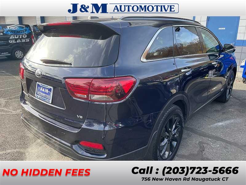 2020 Kia Sorento LX S photo 2