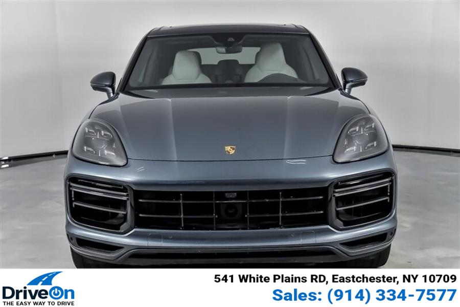 2019 Porsche Cayenne Turbo photo 2