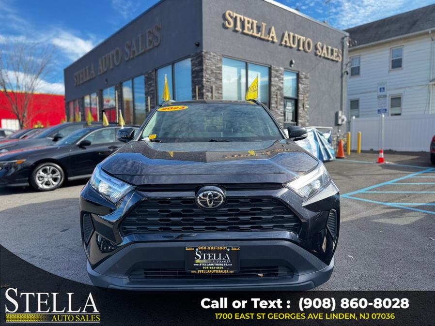 2023 Toyota RAV4 XLE's photo