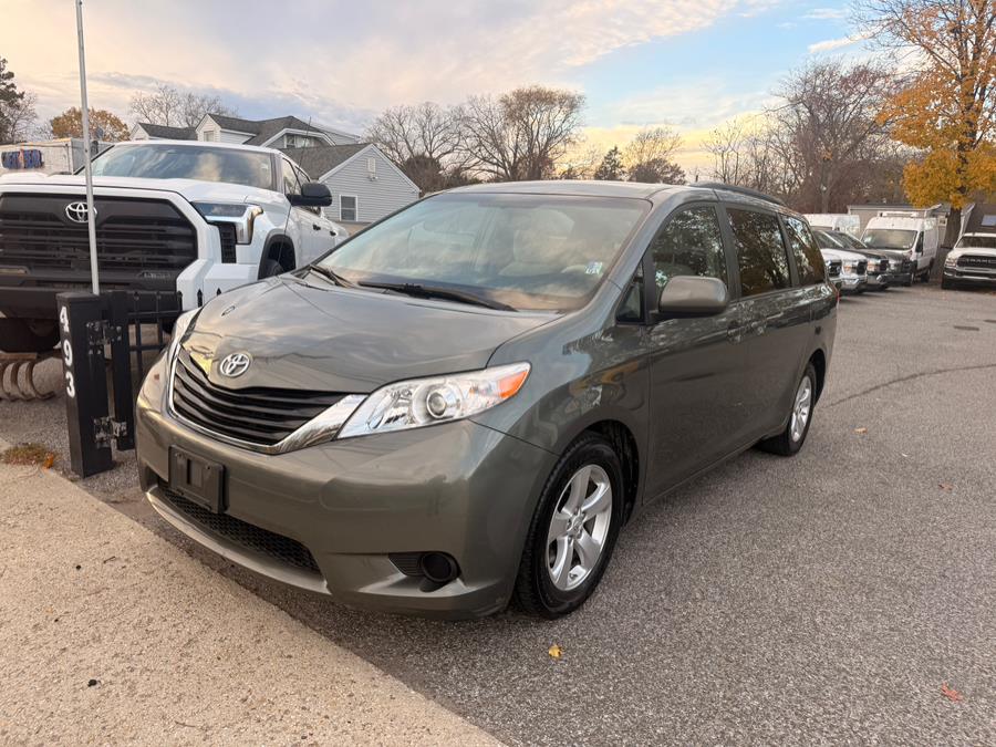 2014 Toyota Sienna LE