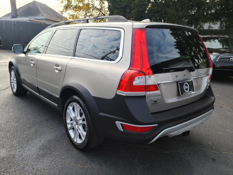 2016 Volvo XC70 T5 Premier photo 2