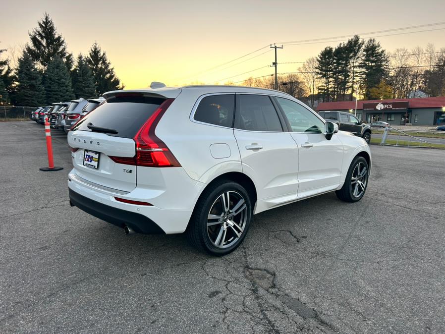 2020 Volvo XC60 Momentum photo 4