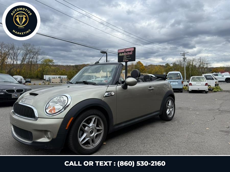 Used 2009 MINI Cooper Convertible in Online only, Connecticut | CEO DADDY AUTO. Online only, Connecticut