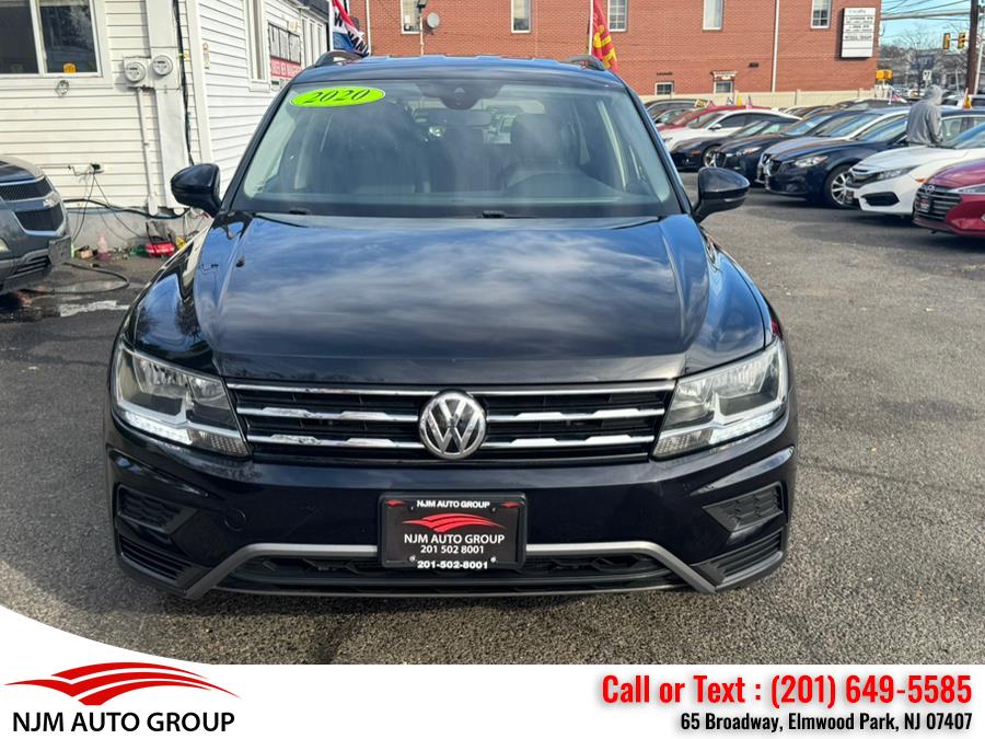 2020 Volkswagen Tiguan SE photo 2