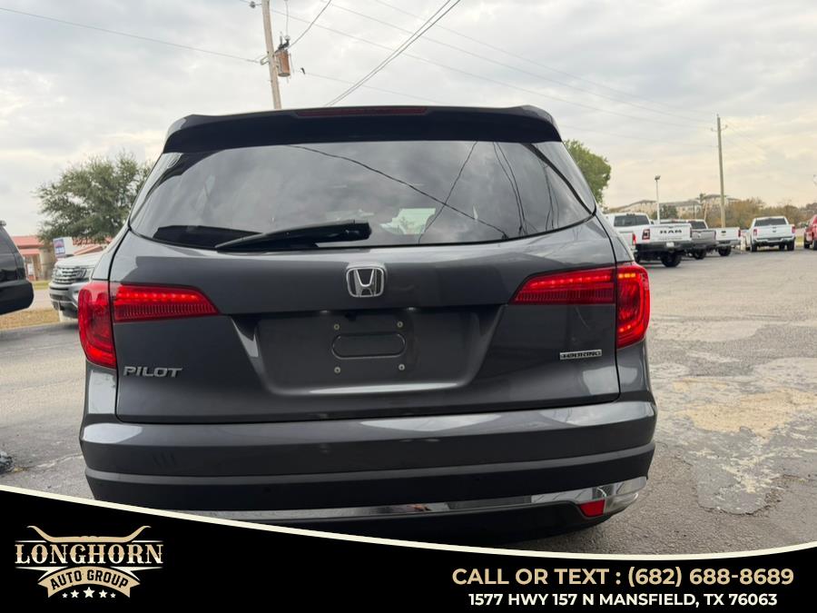 2016 Honda Pilot Touring photo 2