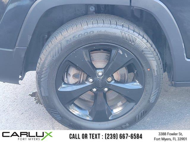 2017 Jeep Cherokee Limited photo 2