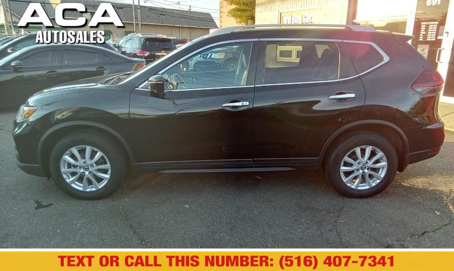 2018 Nissan Rogue SV photo 2