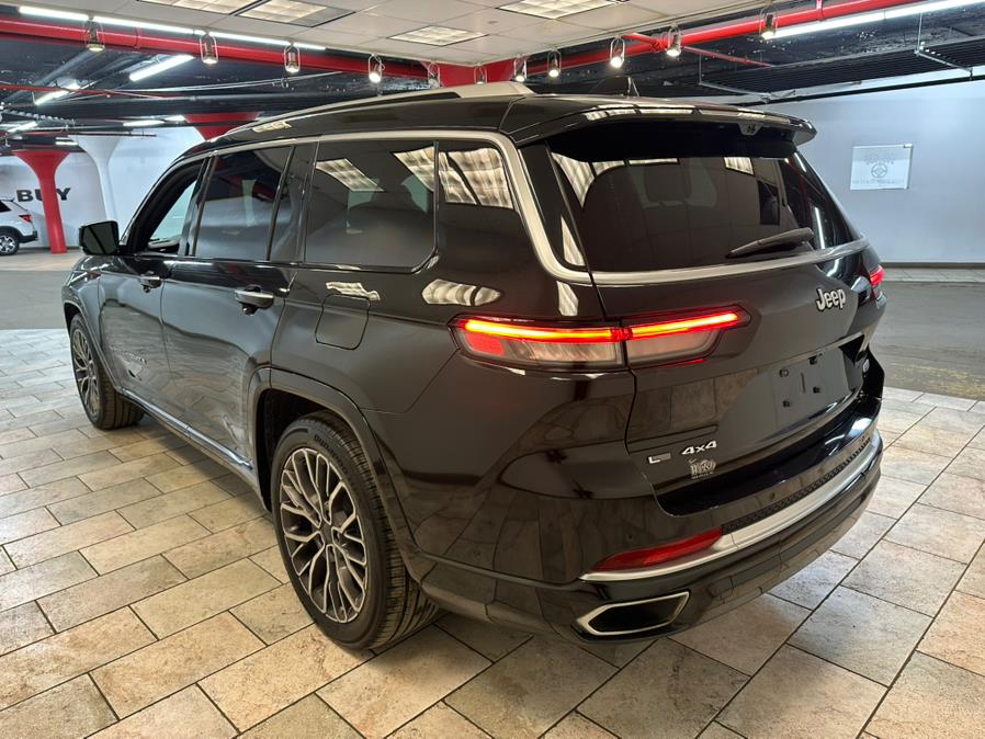 2021 Jeep Grand Cherokee L Summit Reserve photo 3