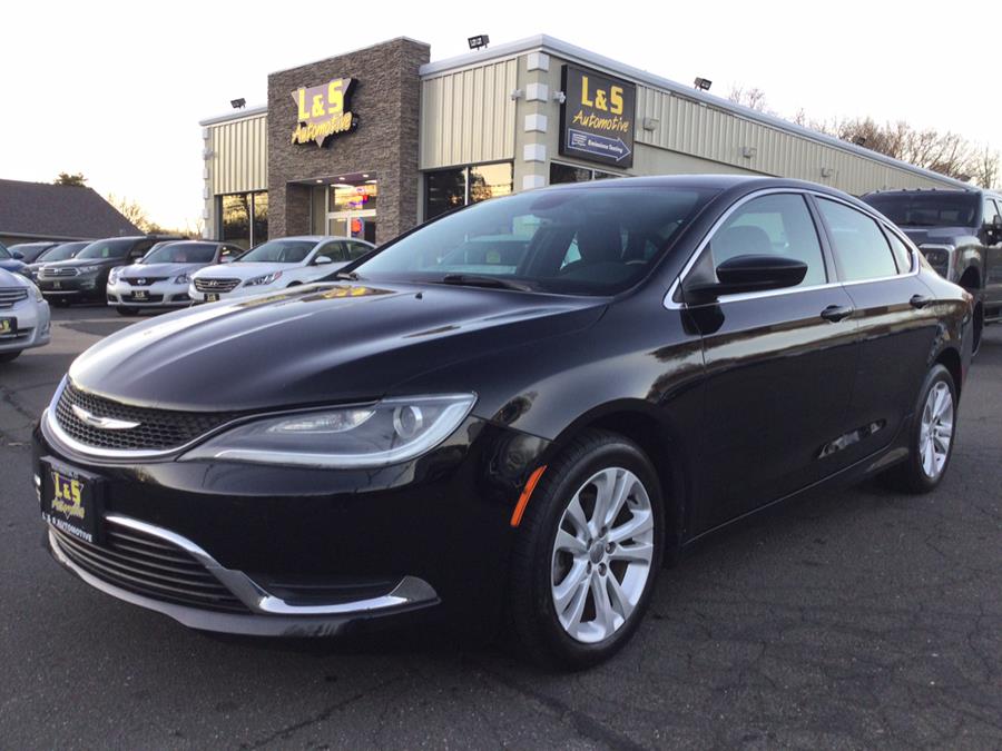 Used Chrysler 200 4dr Sdn Limited FWD 2015 | L&S Automotive LLC. Plantsville, Connecticut
