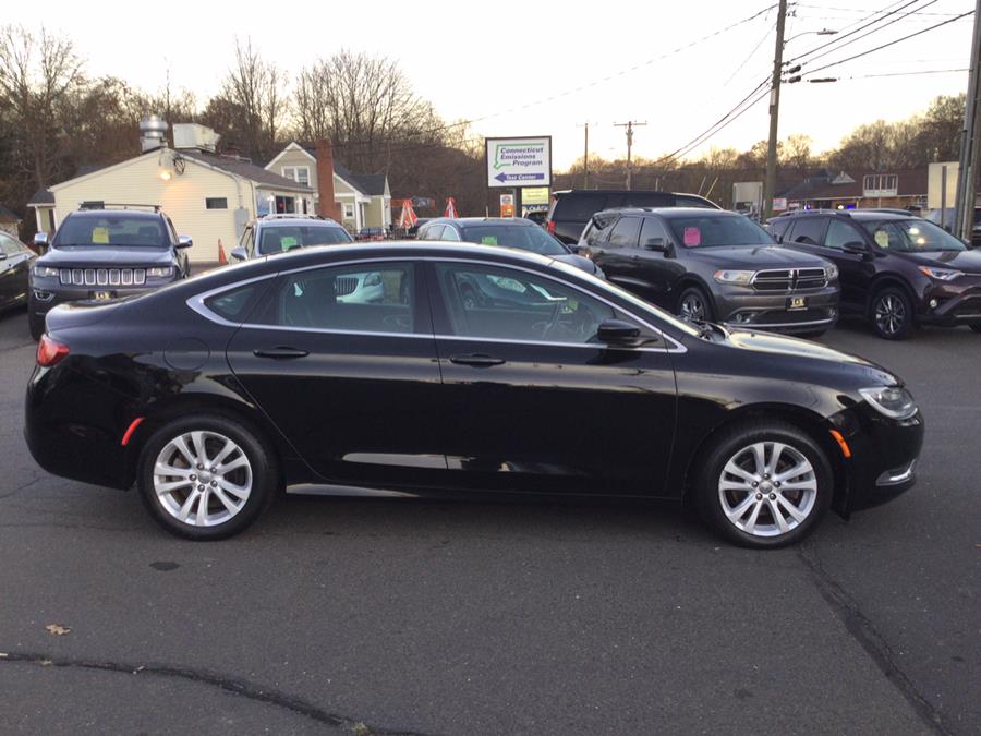 2015 Chrysler 200 Limited photo 3