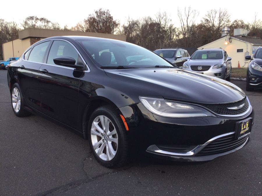2015 Chrysler 200 Limited photo 2