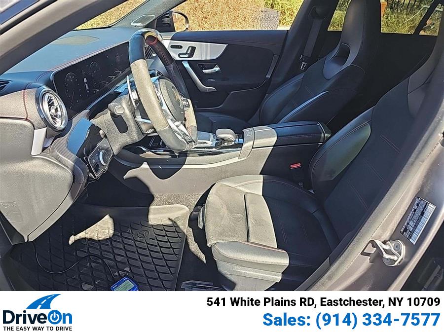 2020 Mercedes Benz CLA AMG 35 4MATIC photo 3