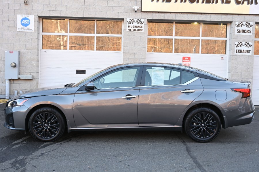 2025 Nissan Altima SV photo 3