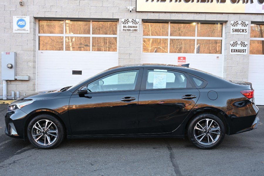 2023 Kia Forte LXS photo 3