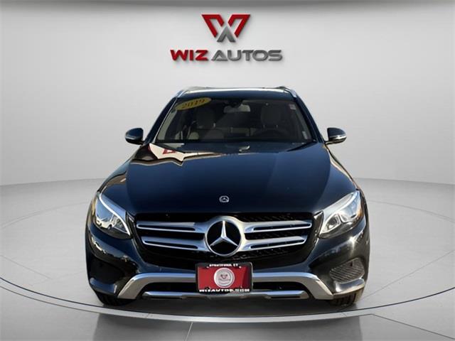 2019 Mercedes Benz GLC 300 4MATIC photo 2