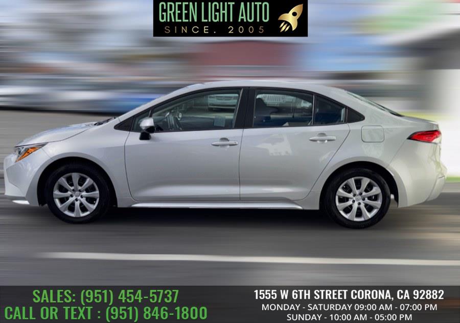 2021 Toyota Corolla LE photo 3