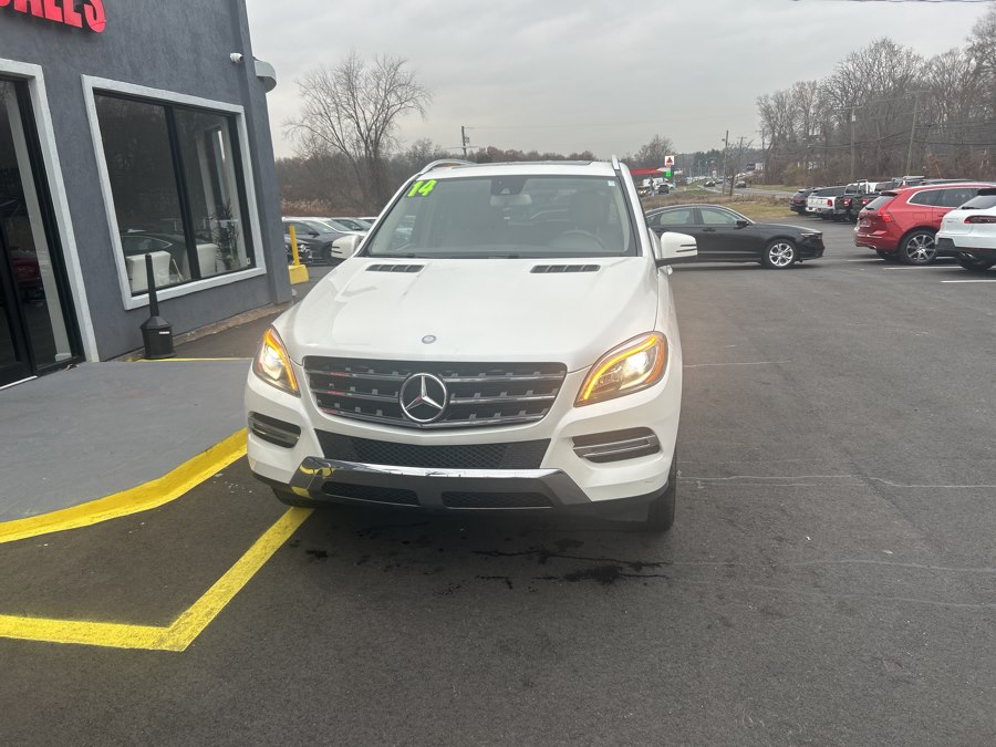2014 Mercedes-Benz M-Class RWD 4dr ML 350, available for sale in Middletown, Connecticut | Newfield Auto Sales. Middletown, Connecticut