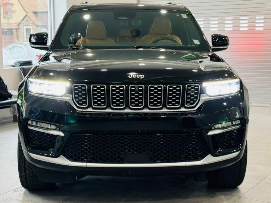 2022 Jeep Grand Cherokee Summit Reserve photo 2