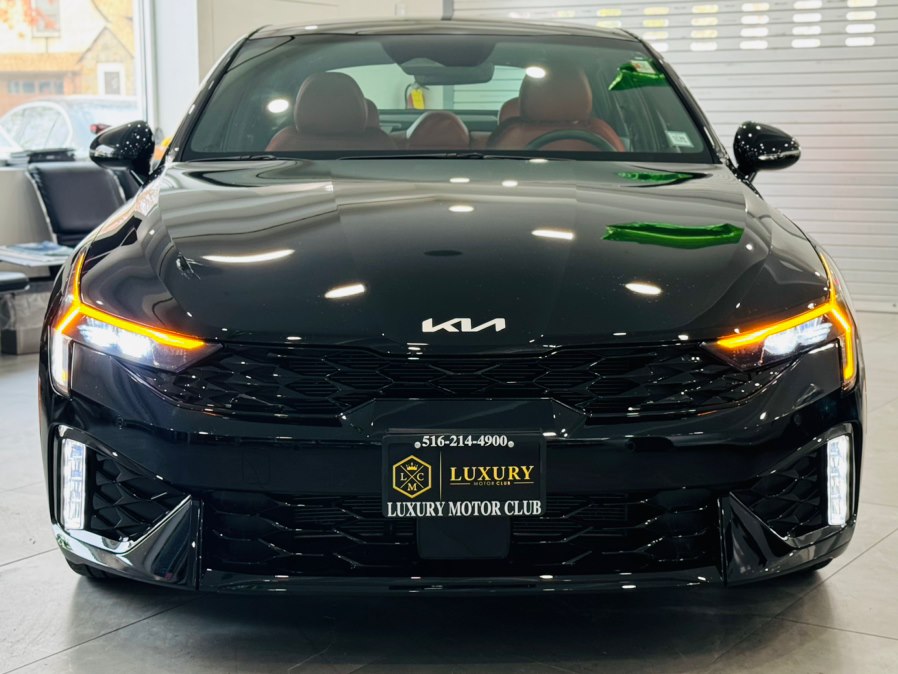 2025 Kia K5 GT-Line photo 2