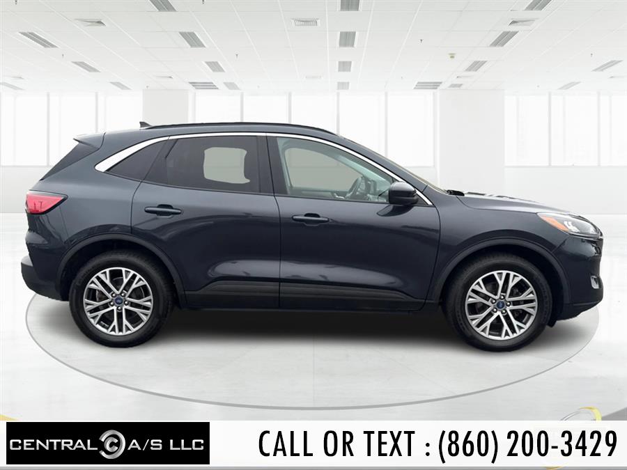 2022 Ford Escape SEL photo 4