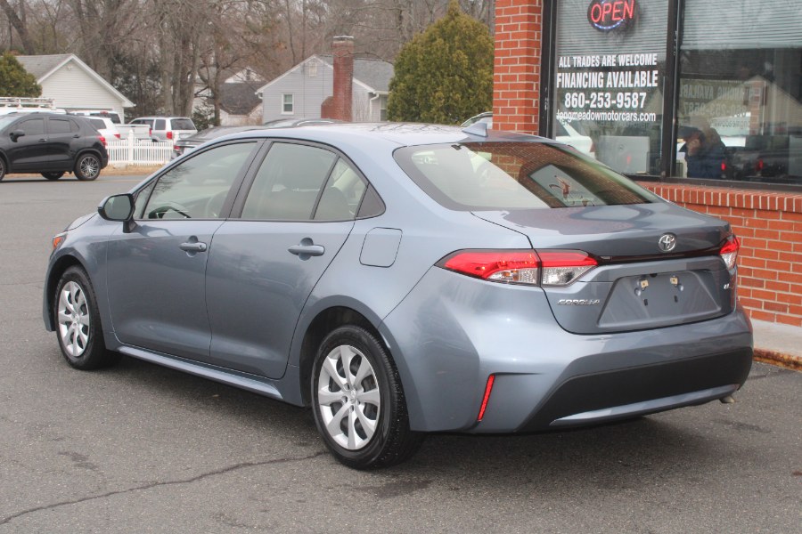 2020 Toyota Corolla LE photo 3