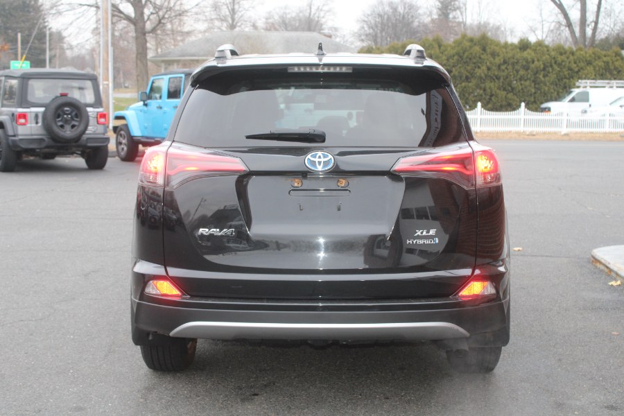 2018 Toyota RAV4 Hybrid XLE photo 4