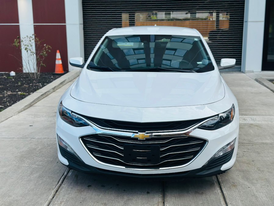 2023 Chevrolet Malibu 1LT photo 3