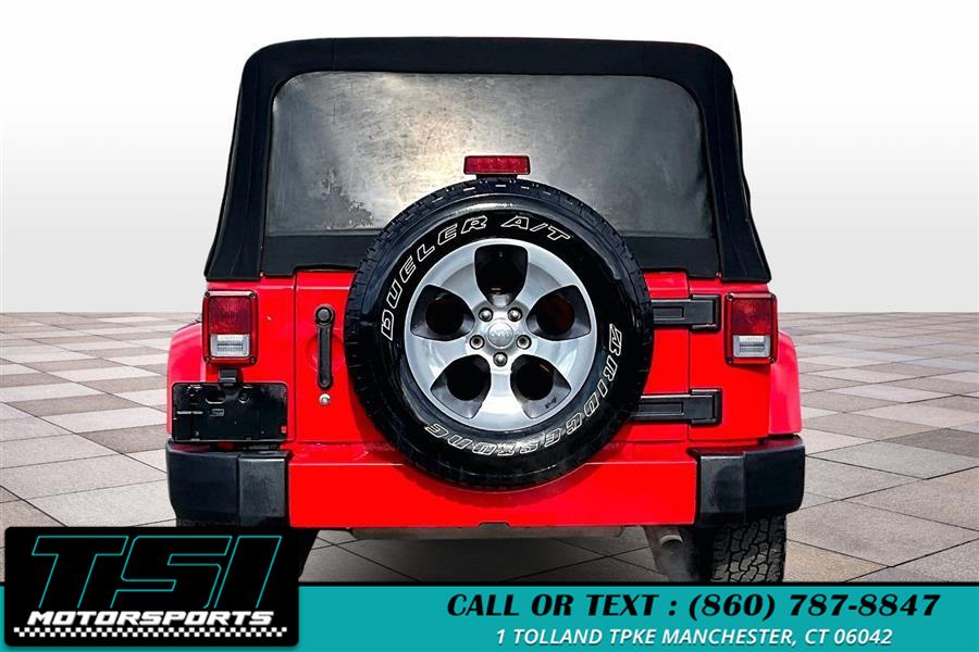 2017 Jeep Wrangler Unlimited Sahara photo 4