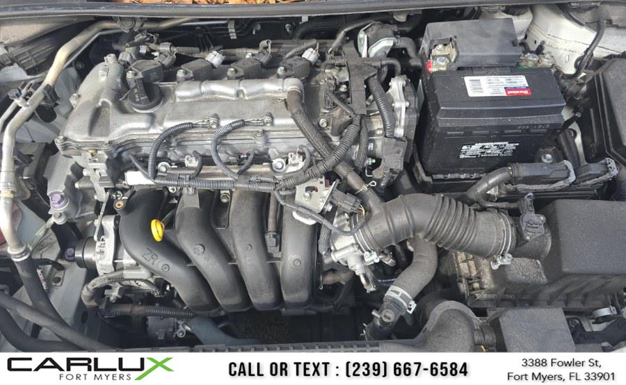 2020 Toyota Corolla LE photo 3