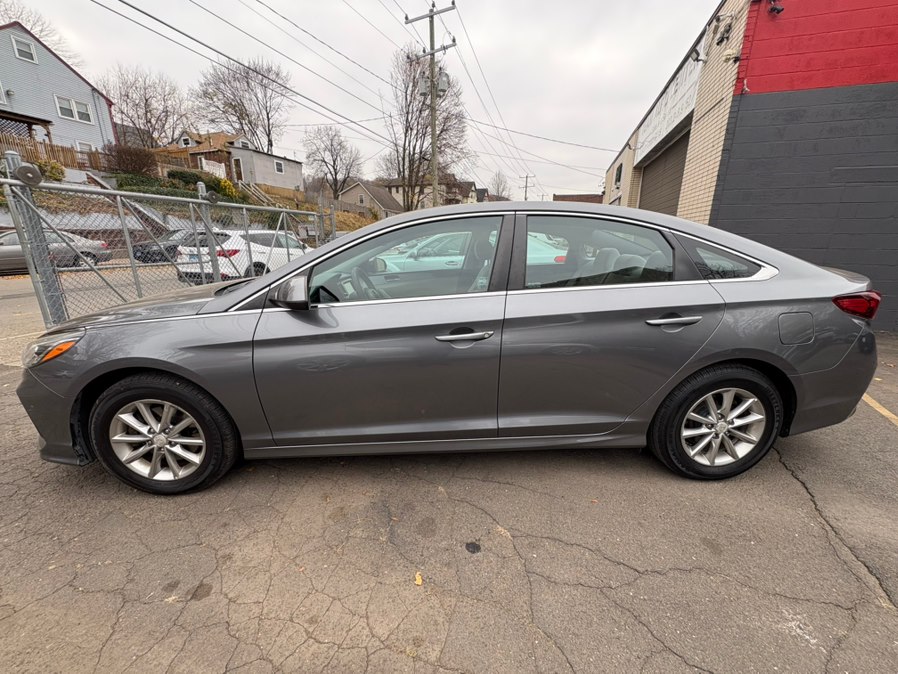 2018 Hyundai Sonata SE Eco photo 2