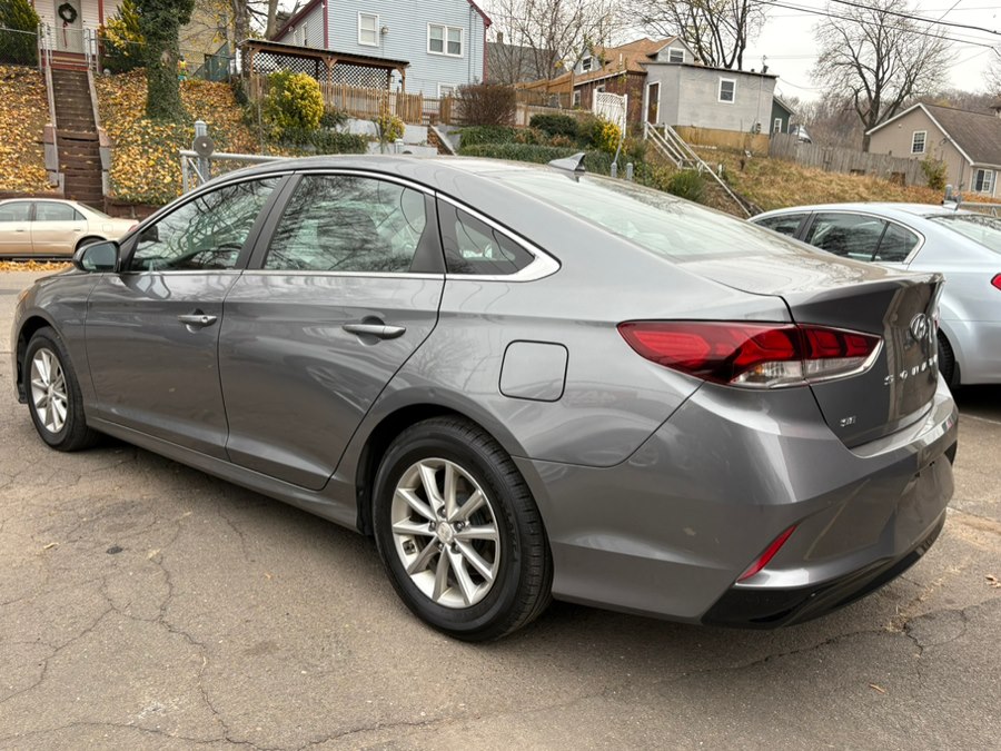 2018 Hyundai Sonata SE Eco photo 3