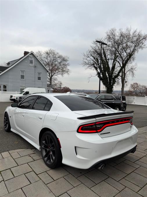 2022 Dodge Charger R/T Scat Pack photo 4