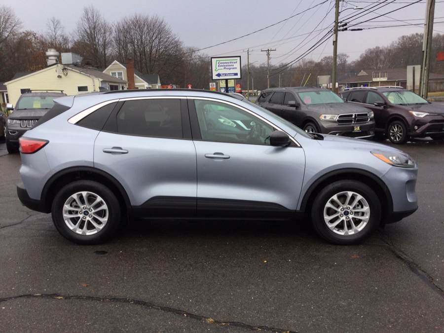 2022 Ford Escape SE photo 4