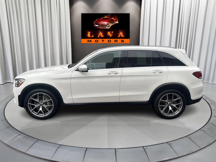 2022 Mercedes Benz GLC 300 4MATIC photo 2