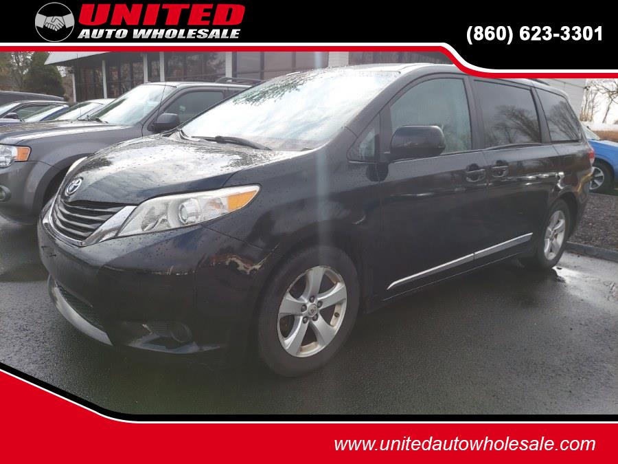Used Toyota Sienna 5dr 8-Pass Van V6 LE FWD (Natl) 2011 | United Auto Sales of E Windsor, Inc. East Windsor, Connecticut