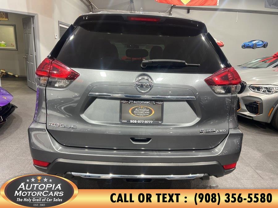 2020 Nissan Rogue SV photo 4