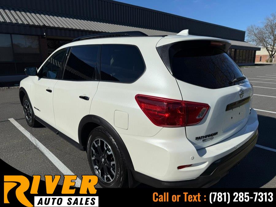 2019 Nissan Pathfinder 4x4 SL photo 4