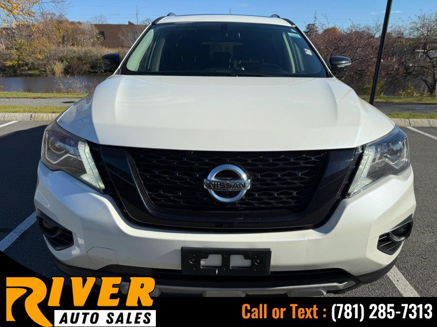 2019 Nissan Pathfinder 4x4 SL photo 2