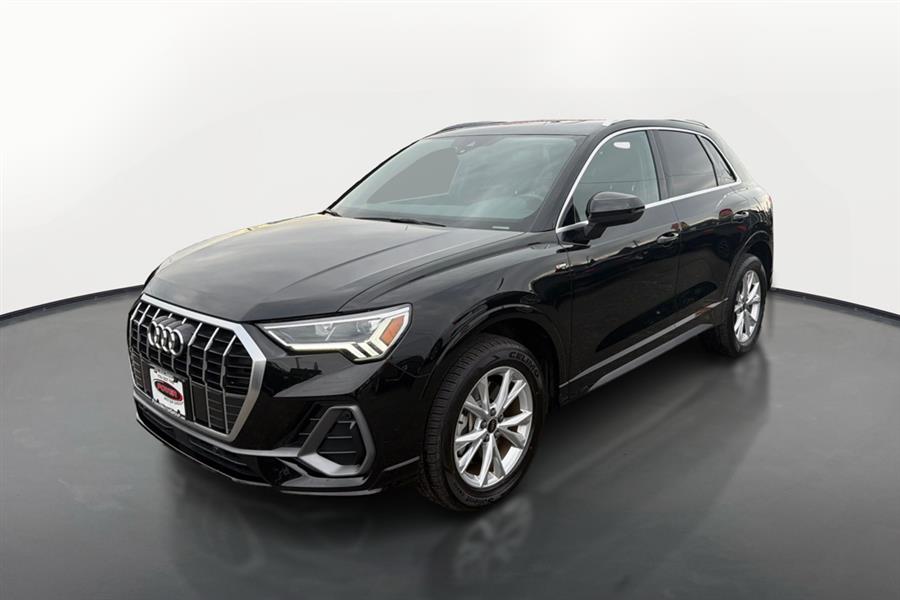 Used 2024 Audi Q3 in Lindenhurst, New York | Power Motor Group. Lindenhurst, New York
