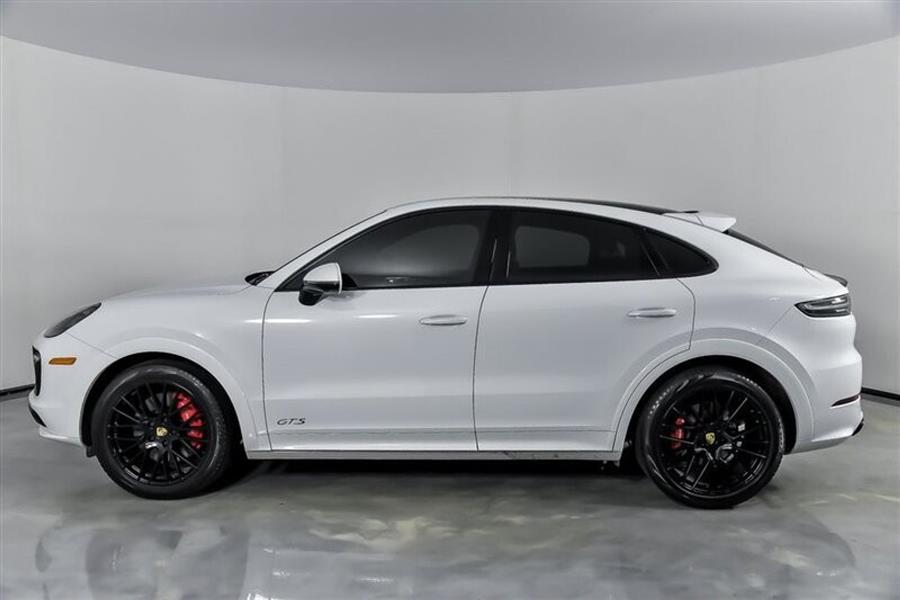 2022 Porsche Cayenne GTS Coupe photo 4
