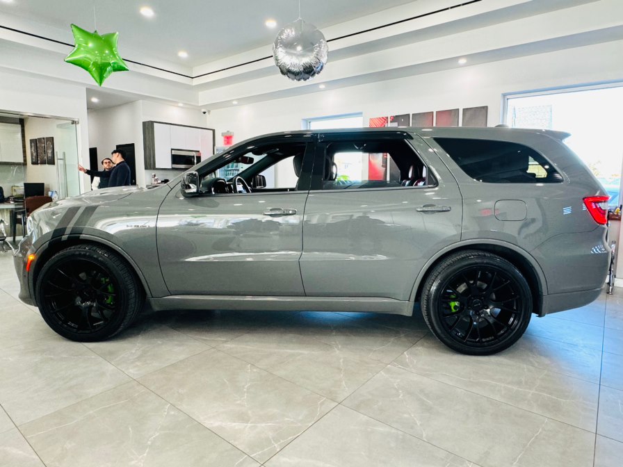 2022 Dodge Durango R/T photo 2