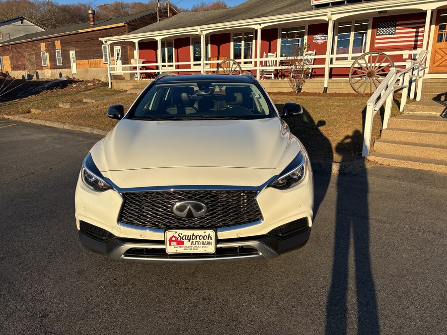 2019 Infiniti QX30 Luxe photo 4