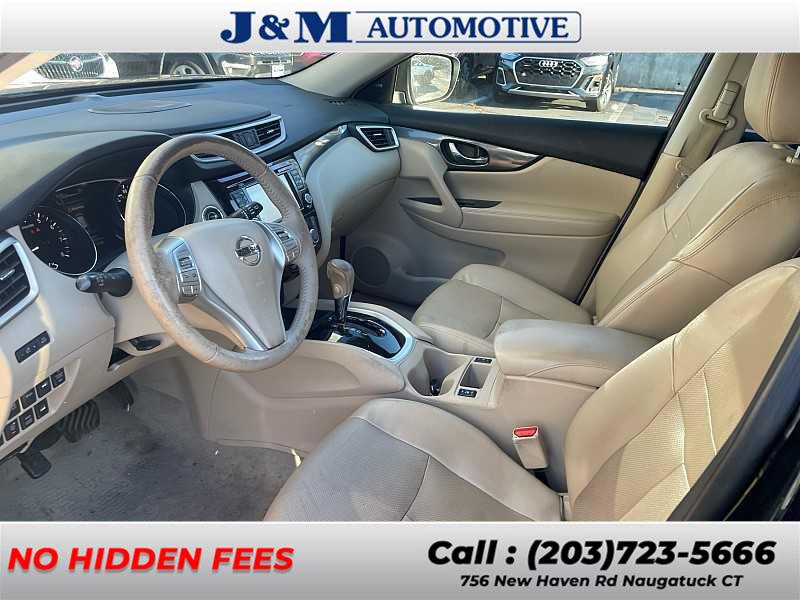 2015 Nissan Rogue SL photo 2