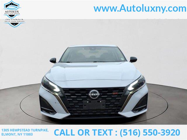 2023 Nissan Altima SR photo 2
