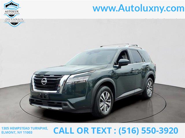 2023 Nissan Pathfinder SL photo 3