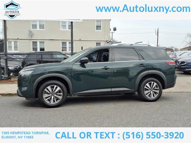 2023 Nissan Pathfinder SL photo 4