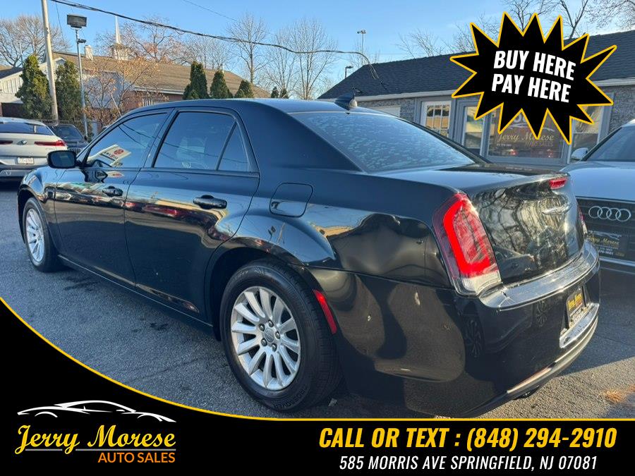 2018 Chrysler 300 Touring Limited photo 3